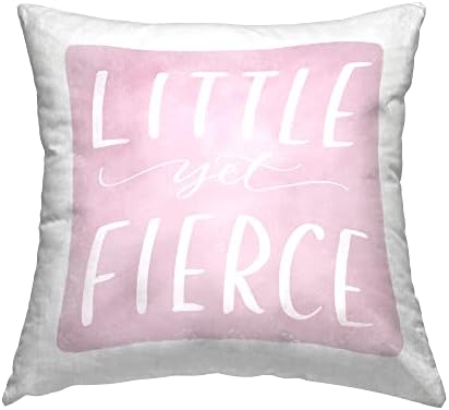 Stuell Industries Little, mas feroz, design de berçário rosa por Makewells Throw Pillow, 18 x 18