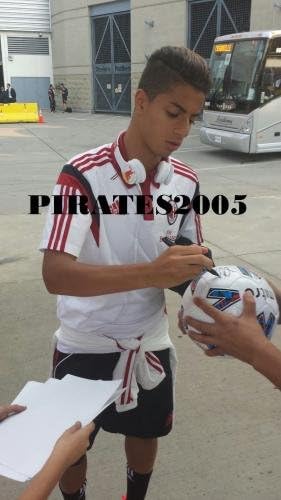 Hachim Mastour assinado Bola de futebol AC Milan Prova exata Futbol Próxima estrela !! - bolas de futebol autografadas