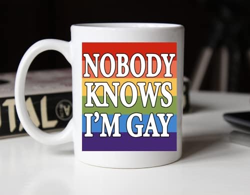 LGBT Ninguém sabe que eu sou abertamente gay Rainbow Coffee Caneca - 11 onças de presente para amigas amante marido esposa