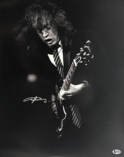 Angus Young assinou autografado 16x20 B/W Photo AC/DC Beckett Bas CoA B41481