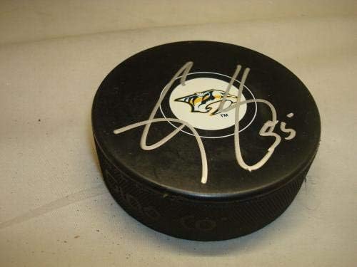Cody McLeod assinou o Nashville Predators Hockey Puck autografado 1A - Pucks autografados da NHL
